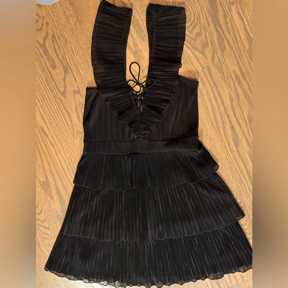 Express Black Pleated Mini Dress - Picture 3 of 8